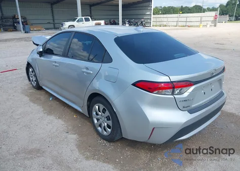 2022 Toyota Corolla Le z USA, uszkodzony, nr VIN 5YFEPMAE1NP383866